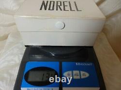 1970's Vintage Norell Perfumed Bath Powder RARE Snap Closure box ORIGINAL 6 oz