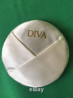 1985 NEW Vintage Collectible White Diva Perfumed Dusting Powder 113g 4 oz USA