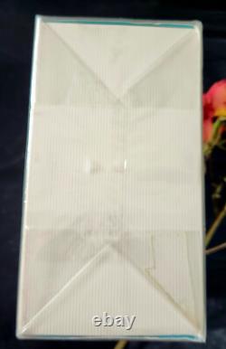 Blue Grass by Elizabeth Arden Dusting Powder 5.3 oz SEALED BOX