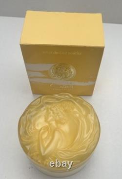 Charles Revson Ciara Scented Velvet Dusting Body Powder 6 oz with Puff Box