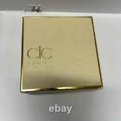 CiE Perfumed Dusting Powder 5oz Shulton Inc