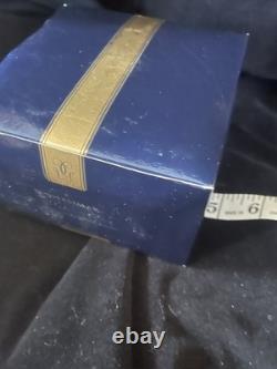 Guerlain Shalimar Perfumed Dusting Body Powder (4.4 oz / 125 g)