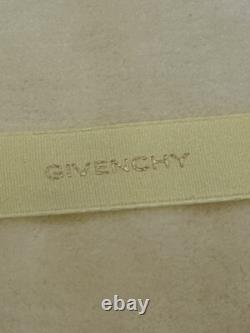 Le de Givenchy Perfumed Dusting Bath Powder 5 Oz