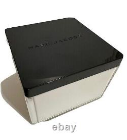 Marc Jacobs Perfume Shimmer Dusting Body Powder 3.5 oz Boxed