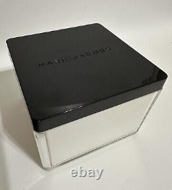 Marc Jacobs Perfume Shimmer Dusting Body Powder 3.5 oz Boxed