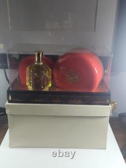 Myrurgia Maja 2.0oz Cologne & 4.0oz Dusting powder set Mint Condition