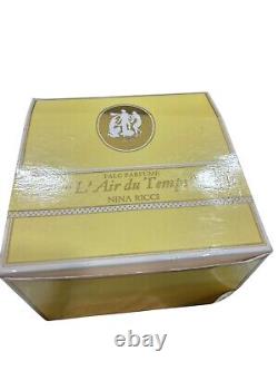 NEW Vintage Nina Ricci L'Air du Temps Perfumed Dusting Powder Boxed NOS 1980's