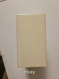 NIB Elizabeth Arden Blue Grass Perfumed Dusting Powder 5.3 oz Sealed Box