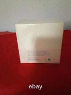 New Blue Grass Perfumed Dusting Powder By Elizabeth Arden 5.3 Oz. Sealed