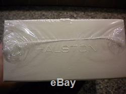New Sealed in Box Halston Perfumed Dusting Bath Powder 150 G 5.3 oz Org Package