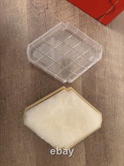 New Unused Giorgio Beverly Hills Red Extraordinary Perfumed Dusting Powder 5 OZ