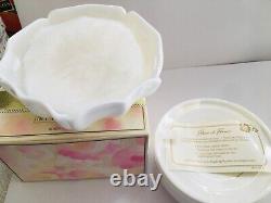 Nina Ricci Fleur de Fleurs Perfumed SEALED Dusting Powder 6 oz LARGE size