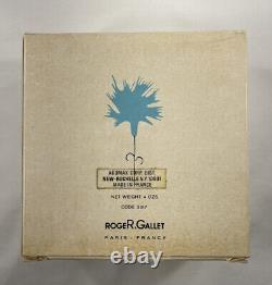 Roger & Gallet Vintage Blue Carnation Perfumed Dusting Powder