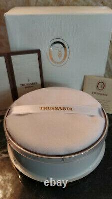 Trussardi 5 1/4oz 150g Perfumed Dusting Powder New in box Sealed Serial Cert