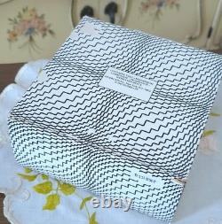 VTG 1960s Guerlain SHALIMAR 8 Oz (227g) Dusting Powder with Puff