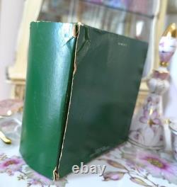 VTG 1970s Tuvache JUNGLE GARDENIA Dusting Powder 7 Oz SEALED with Puff