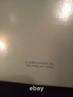 Vintage Bluegrass Elizabeth Arden Perfumed Dusting Powder 3BA 6oz New York