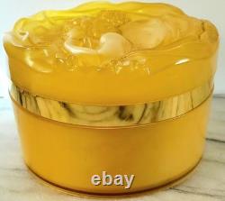 Vintage Ciara Perfumed Dusting Body/Bath Powder 6oz. Charles Revson Sealed