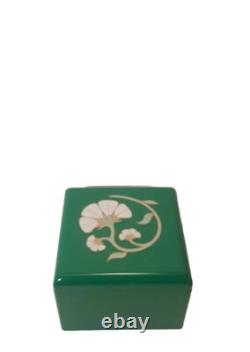 Vintage Emeraude Coty Perfumed Green Flower Box Deluxe Dusting Powder 4.25 oz