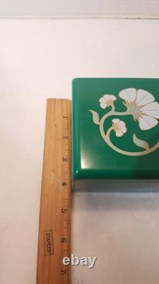 Vintage Emeraude Coty Perfumed Green Flower Box Deluxe Dusting Powder 4.25 oz
