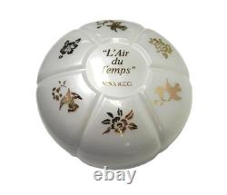 Vintage NINA RICCI L'Air du Temps Perfumed Dusting Powder 7oz Sealed with Puff Vintage NINA RICCI L'Air du Temps Perfumed Dusting Powder 7oz Sealed with Puff