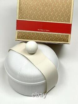 Vintage Nina Ricci Farouche Perfumed Dusting Powder Box 6 oz SEALED New With Box