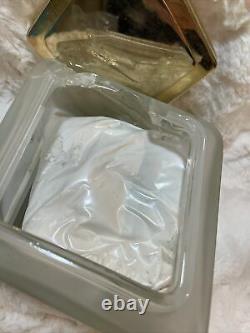 Vintage RAFFINEE Perfumed Dusting Powder 6oz / 170g by Houbigant Paris