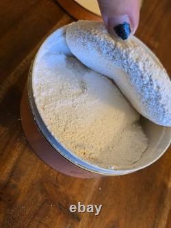 Vintage White Mist Perfumed Dusting Powder Talc Countess Maritza Cosmetics 5oz