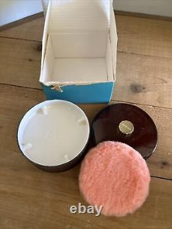 Worth'JE Reviens' Dusting Powder KIT With Powder, Holder and Duster NEW IN BOX